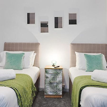 City Centre, Parking, Smart Tv'S In All Rooms Swansea Kültér fotó