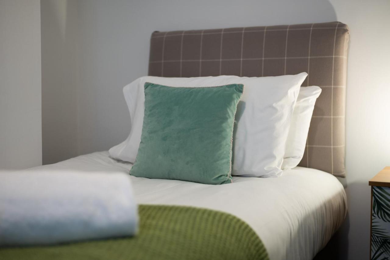 City Centre, Parking, Smart Tv'S In All Rooms Swansea Kültér fotó