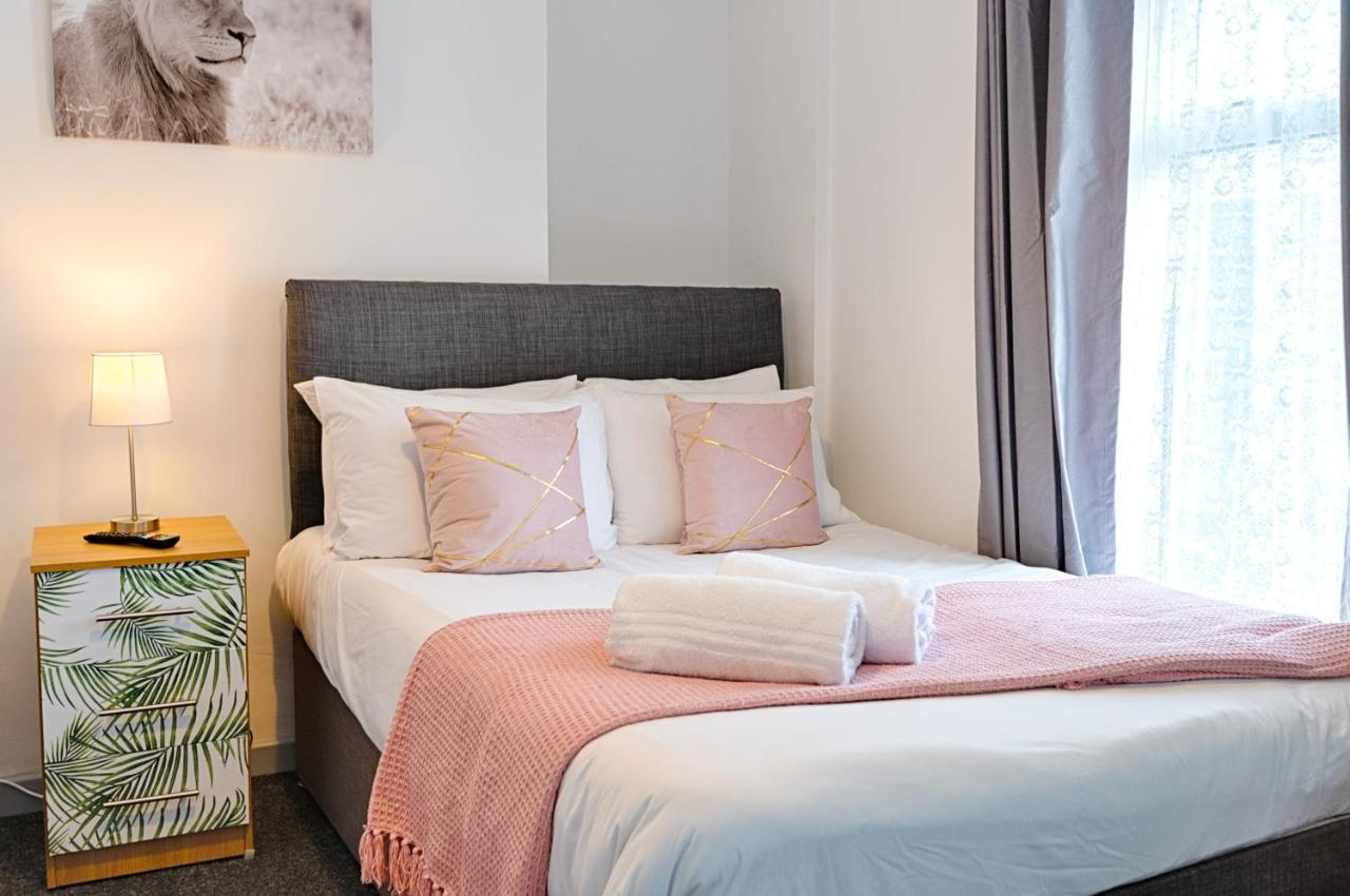 City Centre, Parking, Smart Tv'S In All Rooms Swansea Kültér fotó