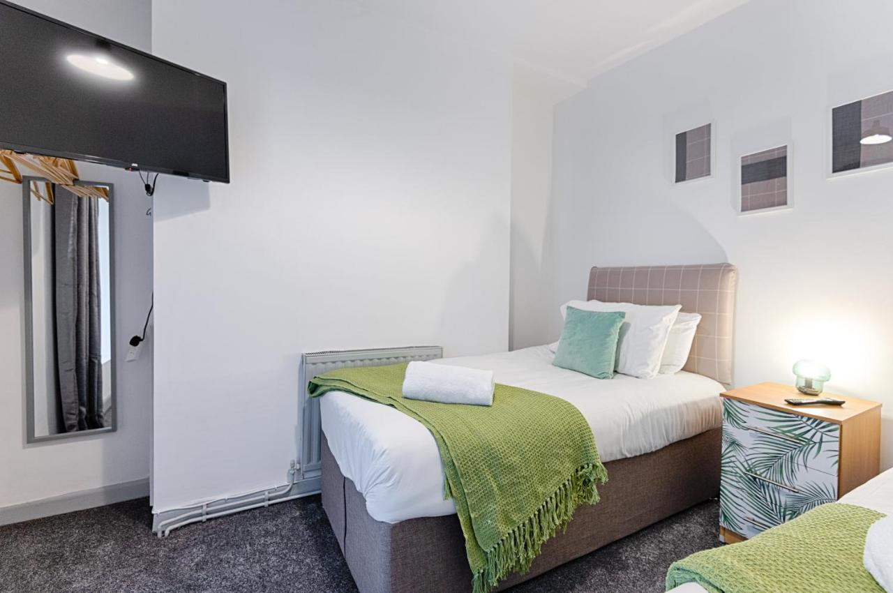 City Centre, Parking, Smart Tv'S In All Rooms Swansea Kültér fotó