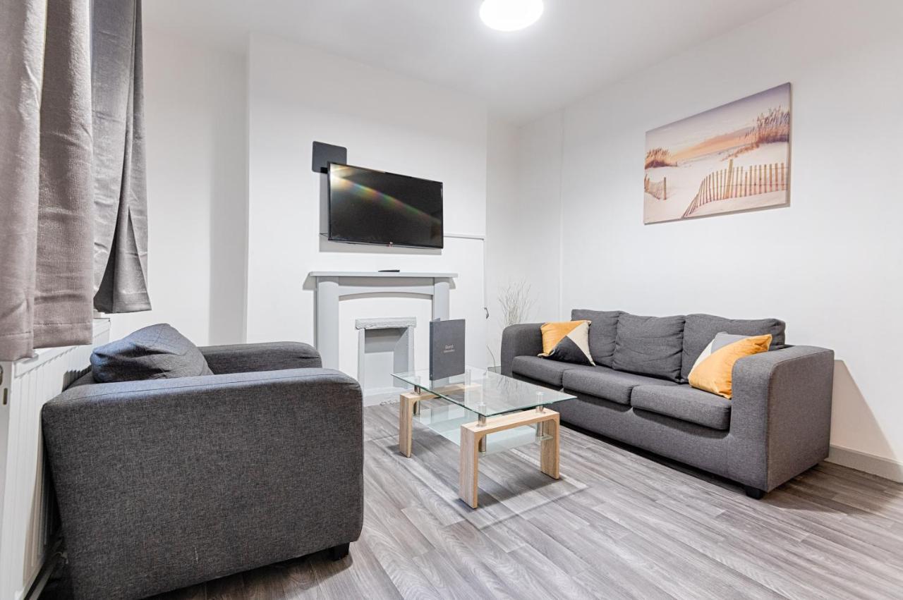 City Centre, Parking, Smart Tv'S In All Rooms Swansea Kültér fotó